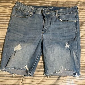 Universal Thread Bermuda shorts
